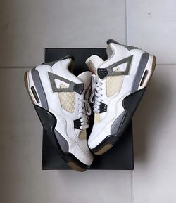 Jordan 4 white cement size 9.5
