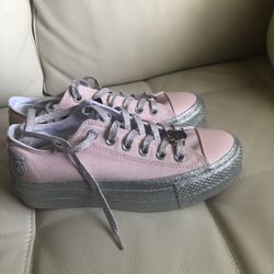 CONVERSE (Disney Edition)