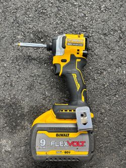 DeWalt 20V Brushless Impact Driver with FlexVolt 9Ah Battery