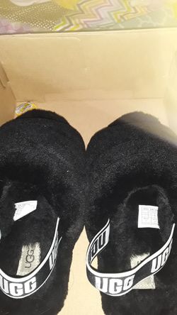 UGG YEAH SLIPPERS !!!