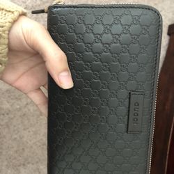 Chocolate brown Gucci wallet