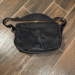 Tumi Alpha Messenger Bag – Black Ballistic Nylon