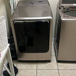 Trade For A Car / Motorcycle /Samsung Washer Dryer Set Like New  /Delivery And Installation Available For An Extra Fee