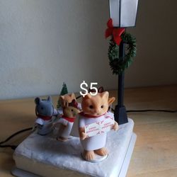 10 1/2" CHRISTMAS CAT AND MICE MUSICAL CHOIR