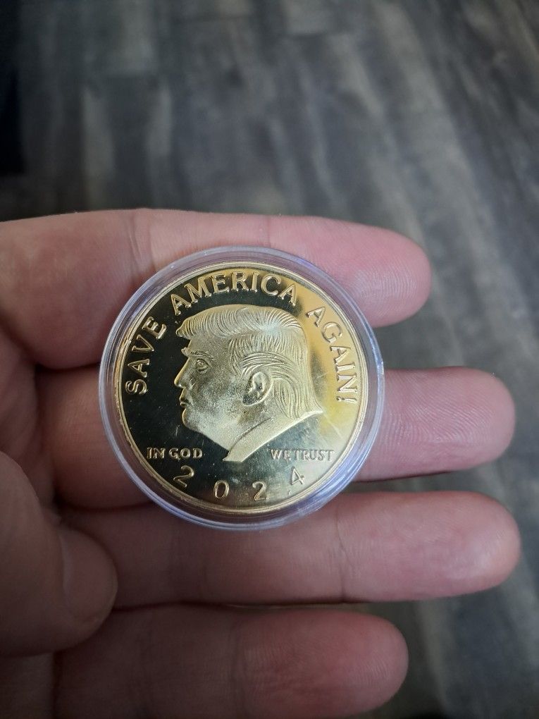 Donald Trump Gold Coin