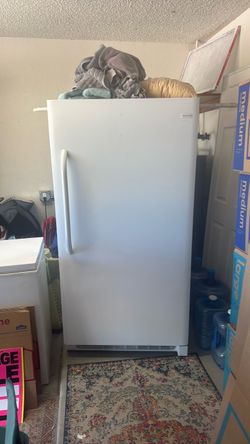 20cf bad /&! Refrigerator iCE COLD