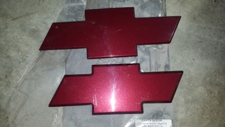 Painted Chevrolet Billet bow ties