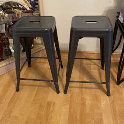 Bar stool