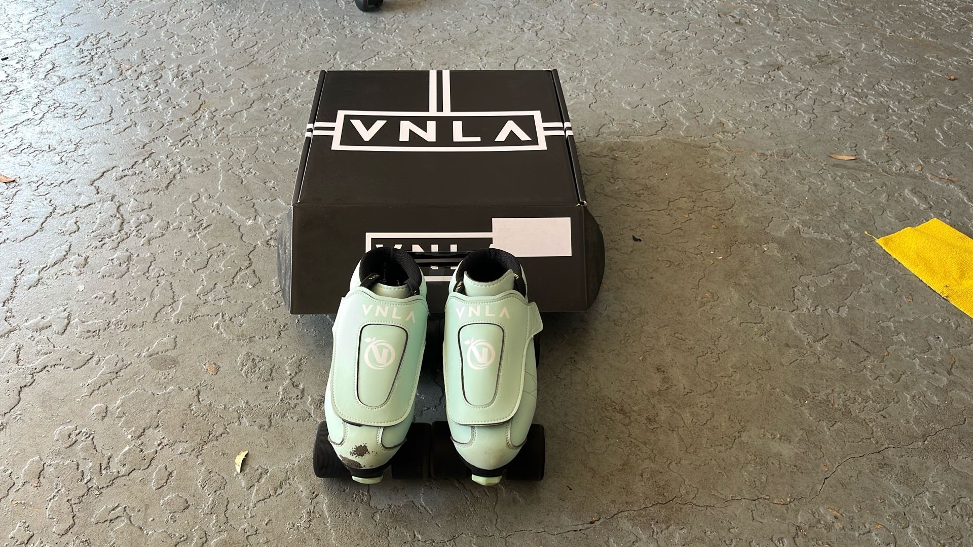 ROLLER SKATES-VANNILA JAM SKATE YOUTH Size 6