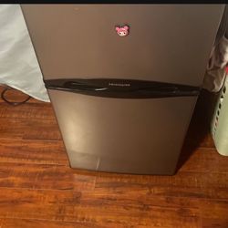 Mini Fridge But Very Much Medium