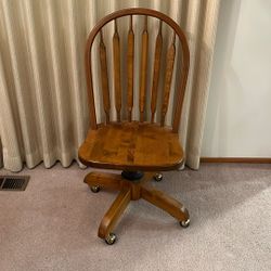 Beautiful Wood Adjustable Office Chair