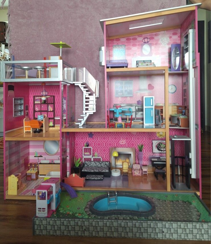 Doll House
