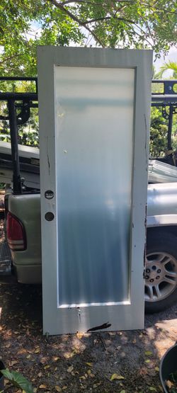 # puerta de madera 30 x80