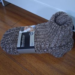 Brookstone Men's Cozy Knit Slipper Socks, 1-Pack, Sizes 7.5-12

Image 1 of Brookstone Men's Cozy Knit Slipper Socks Sizes Fits 7 1/2-9 1/2