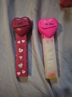 2005 PEZ Dispensers (Set of 2)