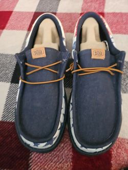 Mens hey dudes  size 9