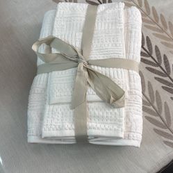 White Towels Set 3 Pieces 