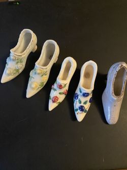 5 Miniature Porcelain Shoes