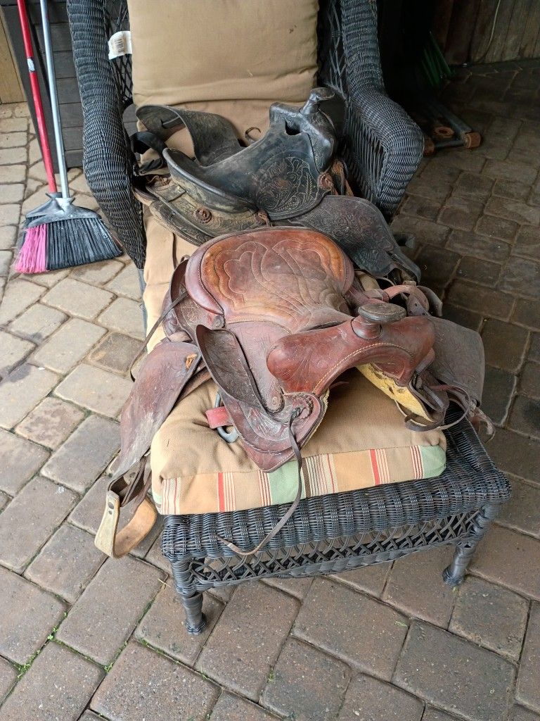 Horse Saddles Nice Just Need Cleaned Up