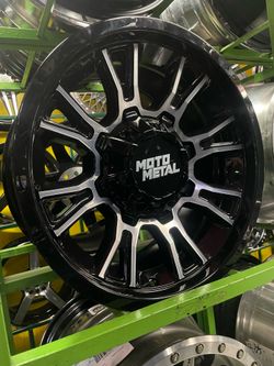 Moto Metal “Legacy” Wheels