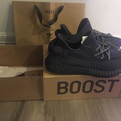 Brand New Shoes With Box , Soaks And Bag 