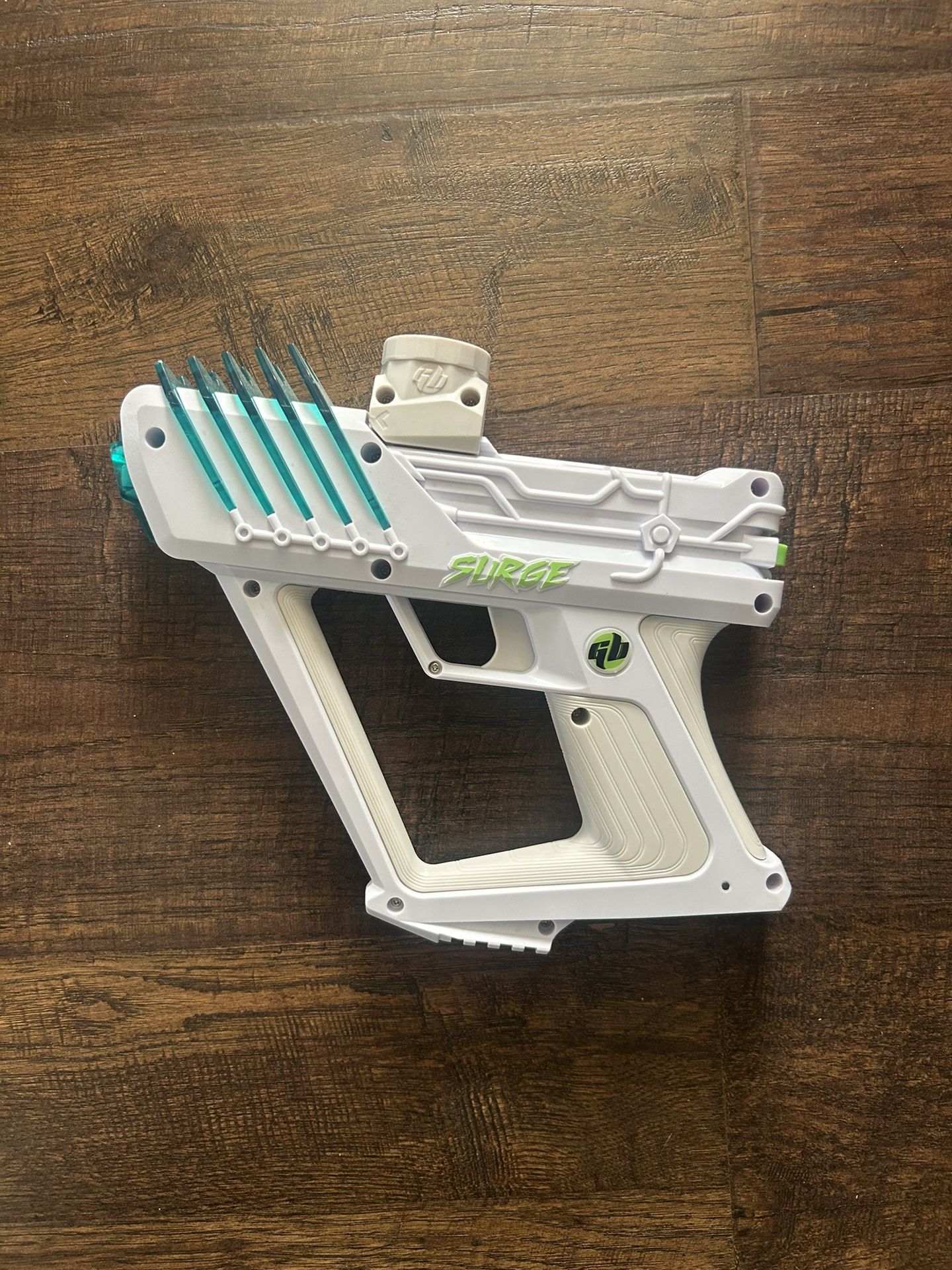 Gel Blaster Surge - shoots Water Based Beads