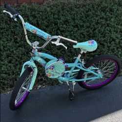Girls 20 inch Schwinn Deelite Bicycle