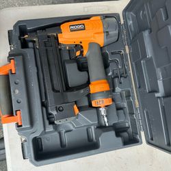 RIDGID Pneumatic Brad Nailer (Like New) w/ Case
