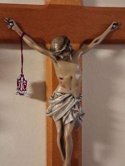 Wood woll crucifix  new