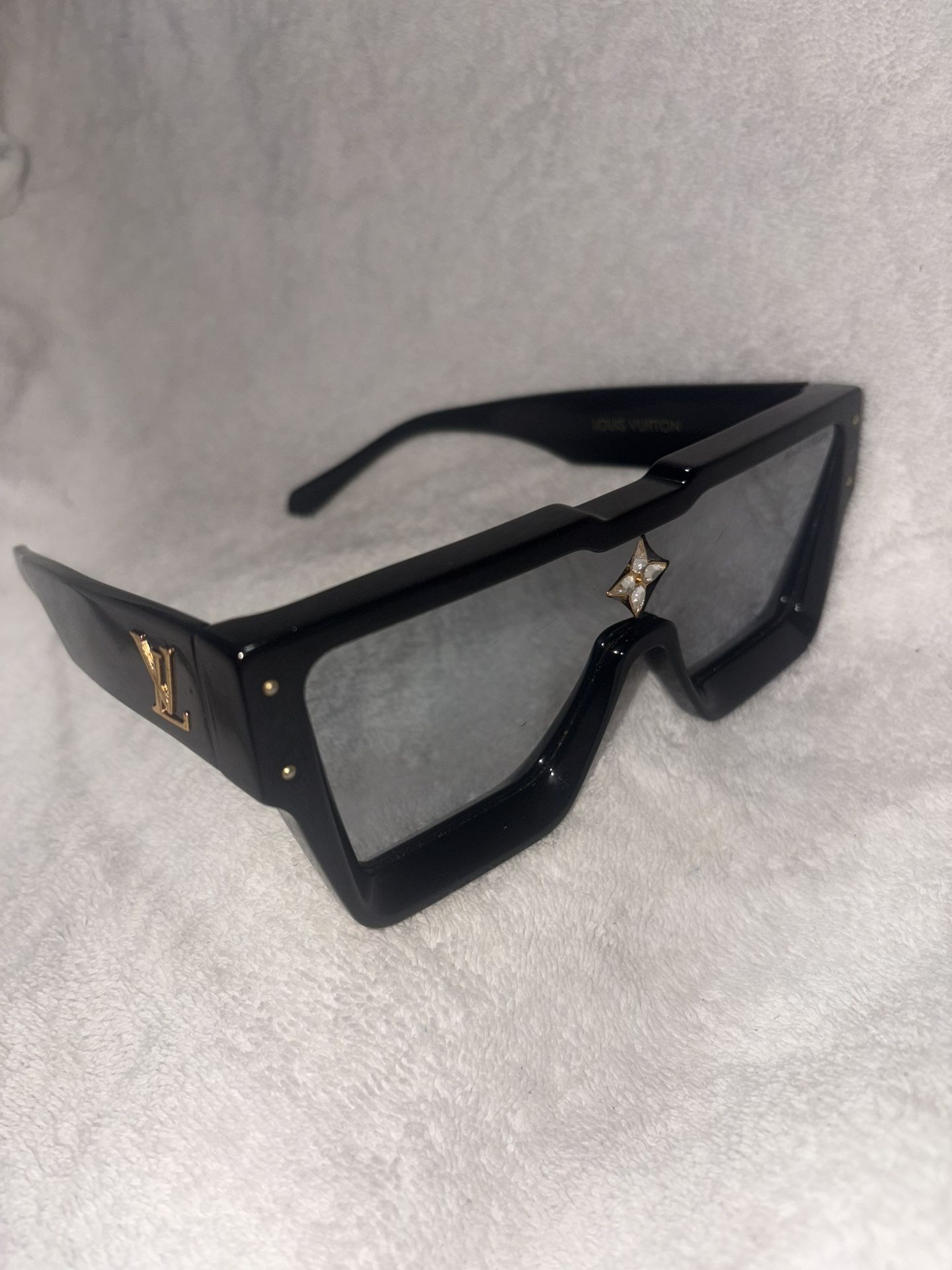 Louis Vuitton Cyclon Sunglasses