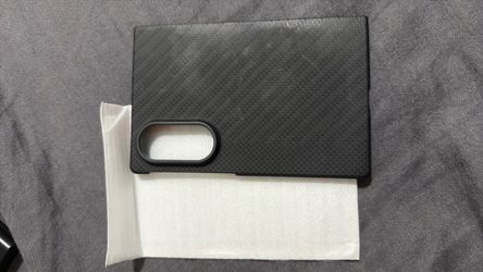 Fold 8 Black Carbon Fiber Case