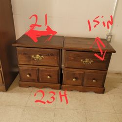 2 SOLID WOOD NIGHTSTANDS GREAT CONDITION 