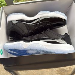 Jordan 11 Low Space Jam Size 12