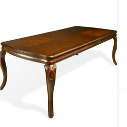 Dining Room Table With Chairs (Macy) 