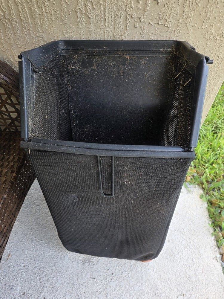 Lawn Mower Bag. Bag Only. Briggs Stratton 