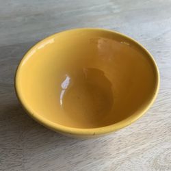 Bauer Ringware Bowl
