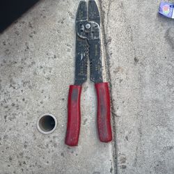Wire Cutter And Stripper