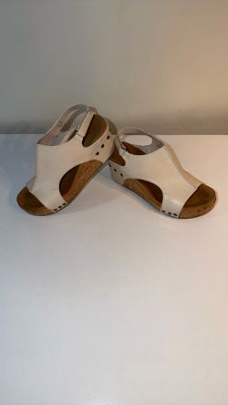 Women’s Wedge Sandals – Boutique by Corkys – Size 8 – Comfortable & Stylish