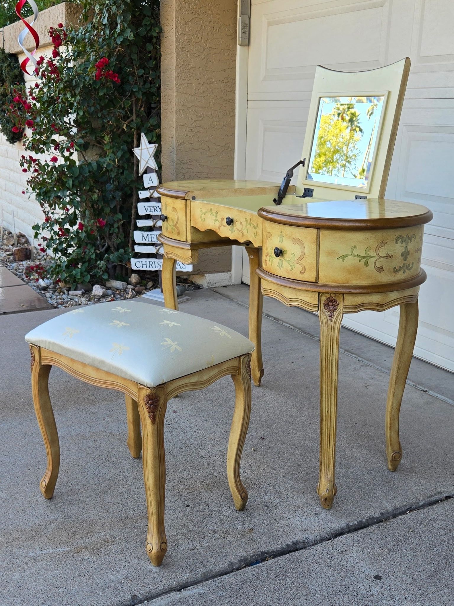 Venetian dressing table /Vintage Vanity Set w/ Mirror & Stool-64th St & Bell