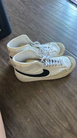 Women’s Nike Blazers Size 9