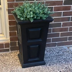 Outdoor Self-Watering Planters