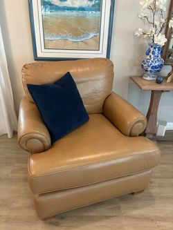 Like New Oversize Leatherette Chair(s)