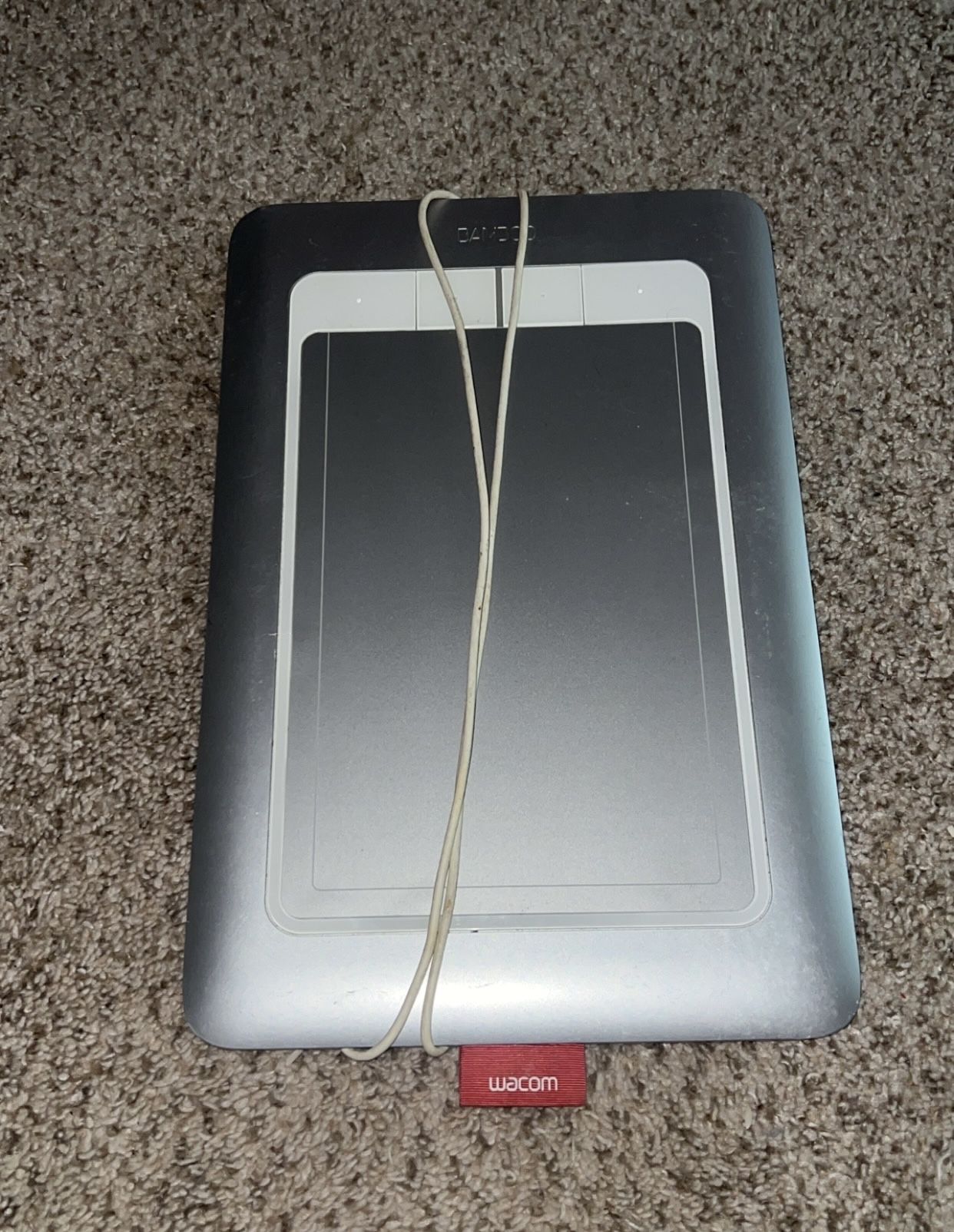 Silver Wacom Bamboo Fun Pen and Touch  USB Drawing Graphics Tablet No Pen