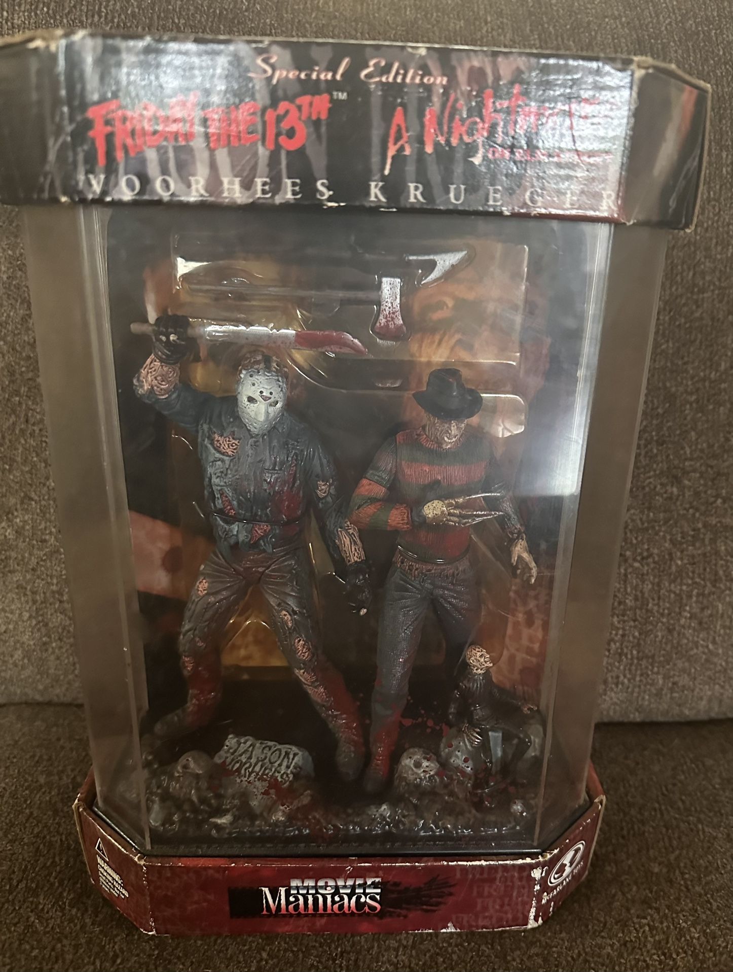 Freddy Vs Jason Collectible 