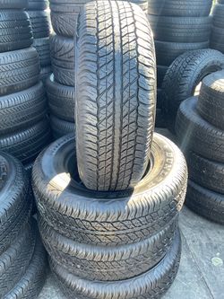 265/70/17 Dunlop 95 % TREAD LIFE All Four Semi New