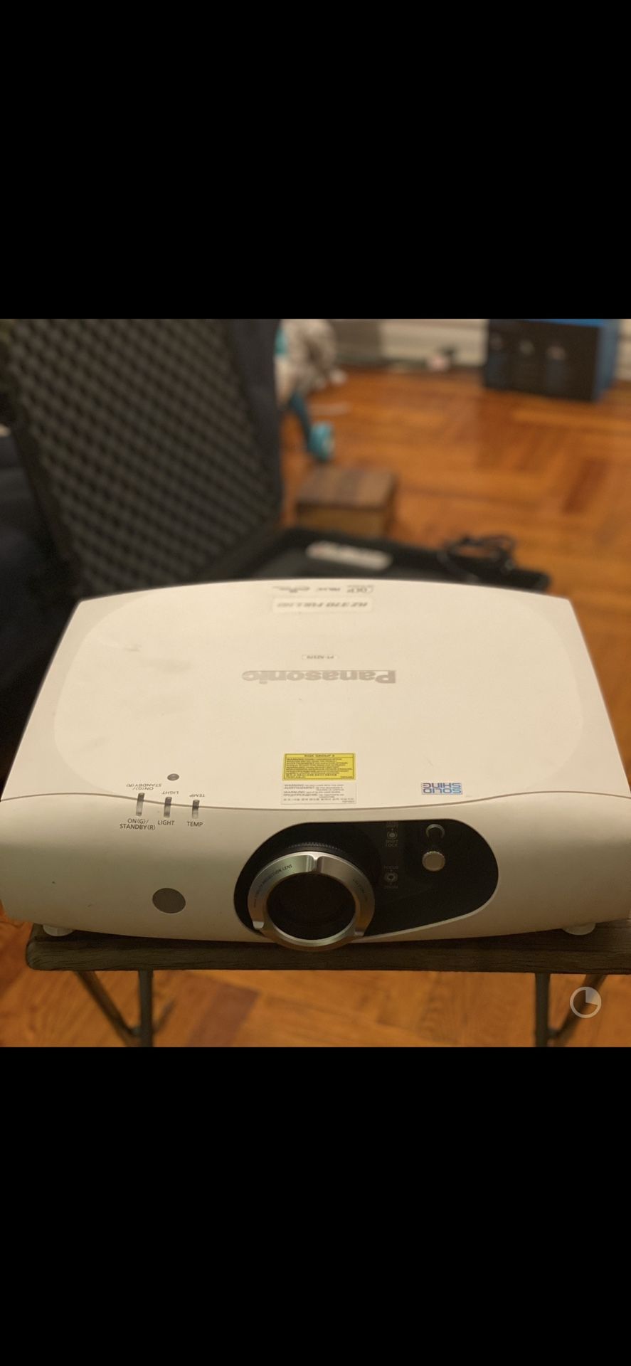 Panasonic PT- R370U Projector