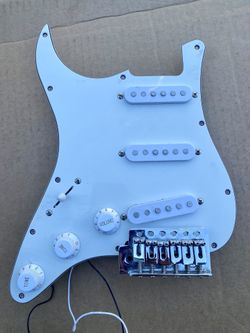 Left Handed Stratocaster Guitar Loaded Pickguard