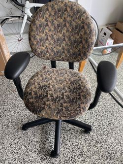 Office Chair & Glass Coffee Table – Good Condition