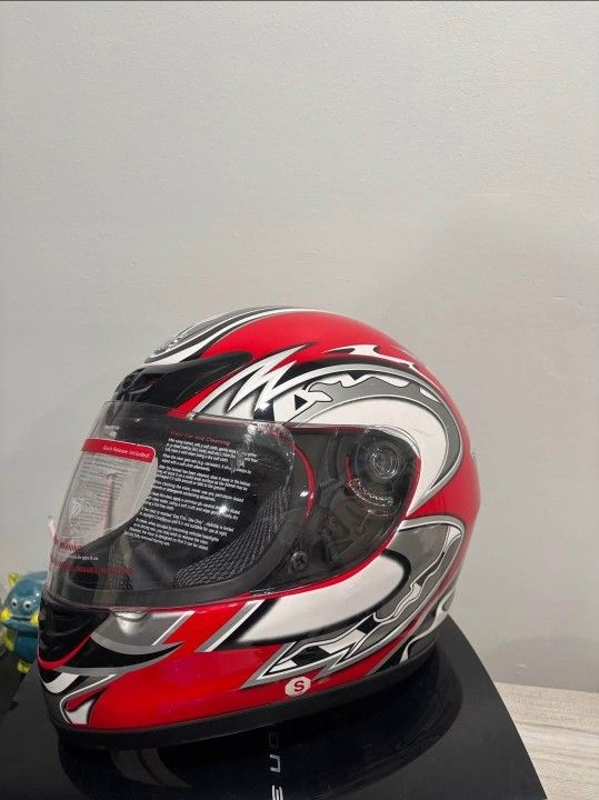 Motorcycle helmet