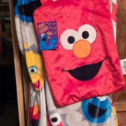 Sesame Street Halloween Plush Blanket size 50" x 60" and Treat Bag